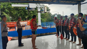 Sat Samapta Polres Metro Jakarta Utara Latihan Operasi Perahu Ski Boat, Siap Antisipasi Bencana Banjir