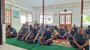 Lanal Simeulue Laksanakan Do'a Bersama Dalam Rangka Panen Ketahanan Pangan TNI AL Tahun 2025