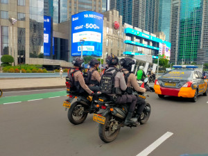 Jaga Jakarta Aman Ratusan Polisi Turun Patroli Sore Ini