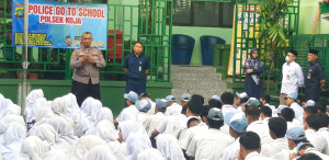Polsek Koja Gelar Police Go To School di SMA Al-Khairiyah, Ajak Pelajar Cegah Tawuran dan Bullying