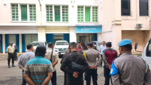 Polsek Pademangan Siagakan Pengamanan Aksi Unjuk Rasa KMPHI di Mangga Dua Square