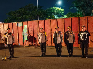 Polisi Gelar Apel Konsolidasi Amankan Konser Foo Fighters di Ancol