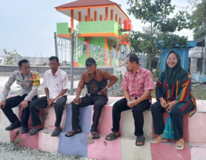 Bhabinkamtibmas Pulau Panggang Sosialisasikan Layanan Polri 110 Gratis 24 Jam kepada Warga