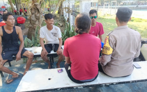Bhabinkamtibmas Pulau Kelapa Jakarta On The Spot Sambang Warga, Sosialisasikan Layanan Polri 110 dan Perkuat Kamtibmas