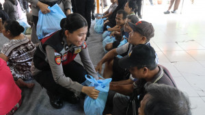 Semangat Hari Kartini, Polwan Polda Metro Jaya Hadir Lewat Edukasi dan Bakti Sosial bagi Perempuan dan Kaum Rentan