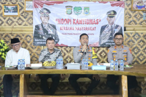 Bangun Sinergi Empat Pilar, Kapolres Metro Tangerang Kota Gelar Ngopi Kamtibmas  dan Serahkan Bantuan Sosial
