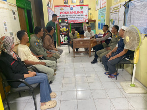 Patroli Gabungan Malam, Polsek Kepulauan Seribu Selatan Sosialisasikan Layanan 110 dan Antisipasi Guantibmas