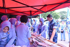 Lanud Sultan Hasanuddin Gelar Bazar Ramadan TNI Serentak, Jelang Idul Fitri