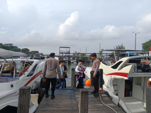 Strong Point di Dermaga Marina Ancol, Polres Kepulauan Seribu Pastikan Libur Panjang Wisatawan Aman dan Nyaman