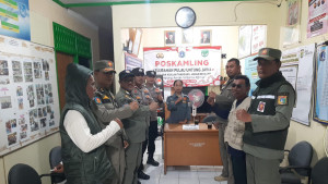 Patroli Malam Gabungan Polsek Kepulauan Seribu Selatan Bersama TNI dan Satpol PP, Perkuat Siskamling Cegah Guantibmas