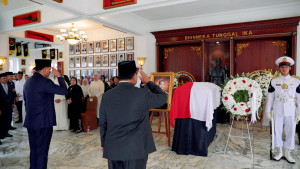 Prabowo Beri Penghormatan Terakhir bagi Ryamizard Ryacudu
