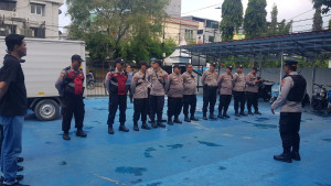 Polisi Gelar Apel Penyekatan Massa di Pademangan Antisipasi Pergerakan ke Jakarta Pusat