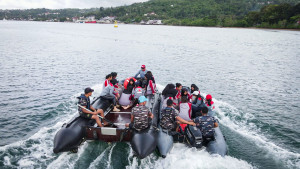 Kodaeral lX Center of Gravity Pembelajaran Kesehatan Matra Laut, Latih Mahasiswa Kebidanan Tolong Persalinan di Perahu Karet