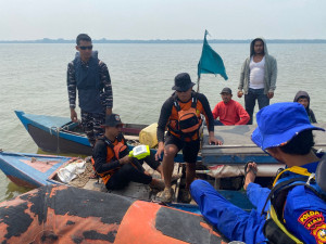 Hari Ketiga Pencarian, Pos TNI AL Selatpanjang Bersama Tim SAR Gabungan Berhasil Temukan Korban Kecelakaan Laut di Perairan Selat Air Hitam