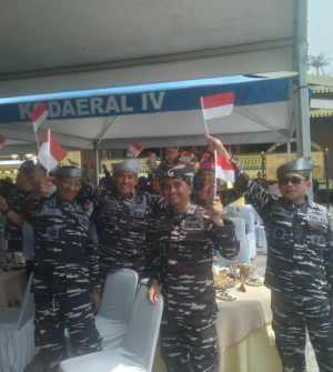 Prajurit Lanal Bintan Turut Serta Mendukung Bakti Kesehatan dan Bakti Sosial Kampung Bahari Nusantara Warna-Warni Pulau Penyengat