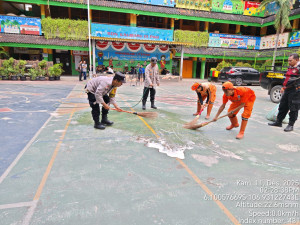 Polres Metro Jakarta Utara Gelar Aksi Sigap Pulihkan Suasana di SDN 01 Kalibaru usai Insiden Mobil Mitra SPPG Menabrak Puluhan Siswa