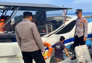 Strong Point di Dermaga, Kapolres Kepulauan Seribu Tekankan Pelayanan Humanis dan Keselamatan Penumpang