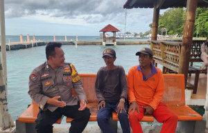 Bhabinkamtibmas Pulau Pramuka Ajak Warga Jaga Kamtibmas dan Dukung Lingkungan Wisata Aman