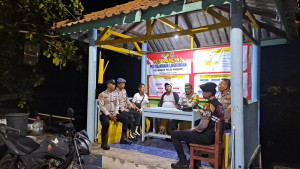 Polsek Kepulauan Seribu Utara Gelar Patroli Malam Gabungan, Perkuat Siskamling Cegah Guantibmas