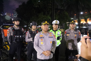 Polda Metro Jaya Gelar Patroli Malam Sapa Warga Hingga Ojol Beri Himbauan Kamtibmas