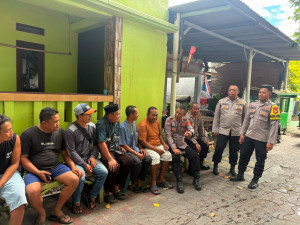 Kasat Binmas Polres Kepulauan Seribu Gelar Jaga Jakarta On The Spot di Pulau Tidung, Sosialisasikan Kamtibmas dan Layanan Polisi 110