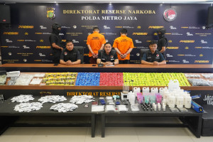 Polda Metro Jaya Bongkar Laboratorium Etomidate Jaringan Internasional, Cegah Produksi 14 Ribu Cartridge
