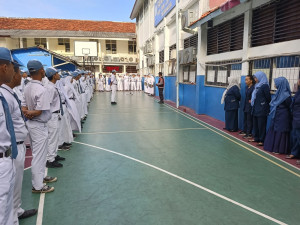 Polsek Metro Penjaringan Gelar Program Police Go To School dan Cooling System di SMK Remaja Pluit: Bangun Disiplin Cegah Tawuran Bentuk Generasi Berkarakter