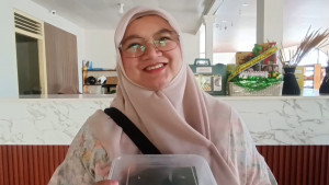 Libur Lebaran Untungkan UMKM, Timus Goreng Karanganyar hingga Nanas Subang Diburu Pemudik