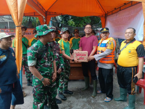 Armed 10 Bogor Salurkan Bantuan ke Posko Siaga Bencana Pademangan Barat
