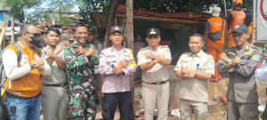 Lurah Kalibaru Gerecep Tindaklanjuti Keluhan Warga soal Gubuk Liar di RW 08