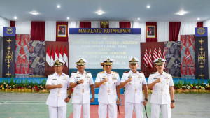 Dankodaeral lX Pimpin Upacara Sertijab Danlanal Tual Pengukuhan Jabatan Kapok Sahli dan Kadisbek Kodaeral lX Ambon