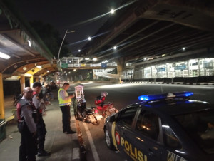 Respons Cepat Laporan Warga, Patroli Polsek Cempaka Putih Cegah Potensi Balap Liar di Kawasan Rawasari