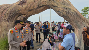 Kapolres Metro Jakarta Utara Tinjau Pengamanan Wisata Ancol Jelang Hari Raya Idul Fitri dalam Rangka Ops Ketupat Jaya 2026