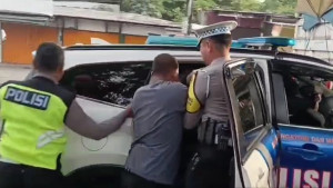 Aksi Cepat Tanggap Kasat Lantas Bekasi Kota Tangani Korban Kecelakaan di Gunung Putri Bogor