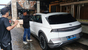 Gagal Kabur Pelaku Pecah Kaca Ditangkap Polisi Usai Gasak HP di Depan Rumah Makan