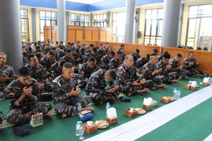 Hari Armada RI 2025, Kodaeral X Perkuat Persatuan Melalui Doa Bersama