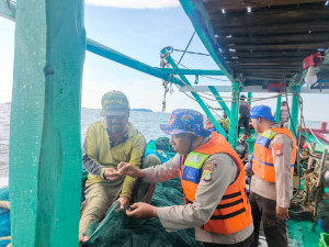 Patroli Dialogis Satpolairud Polres Kepulauan Seribu, Antisipasi Kejahatan Laut dan Jaga Kamtibmas Tetap Kondusif