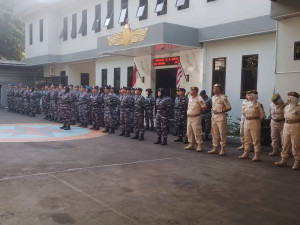 Komandan Lanal Bandung Pimpin Apel Khusus Dalam Rangka Memperingati Hari Kesehatan TNI AL 2025