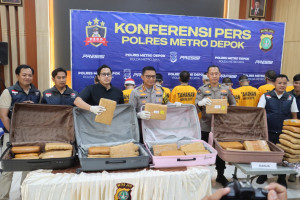Polres Metro Depok Ungkap Kasus Ganja Sebanyak 78 Kg, Enam Tersangka Diamankan