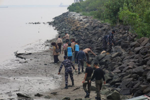 “Aku Cinta Laut” Satu Semangat, Satu Kepedulian : Lanal Dumai dan Generasi Muda Bersatu Jaga Pesisir