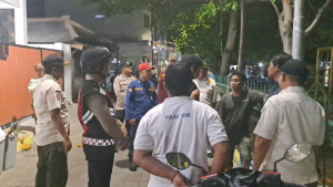Polsek Kepulauan Seribu Utara Gelar Patroli Malam Aman Nusa l 2025 Jaga Jakarta Tetap Kondusif