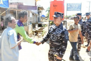 Danlanal Sibolga Dampingi Dankodaeral ll Tinjau dan Serahkan Bantuan Sumur Bor di Tukka