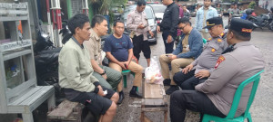 Kapolsek dan Camat Cilincing Bertaziah ke Rumah Korban Meninggal Akibat Tersengat Listrik di Kalibaru